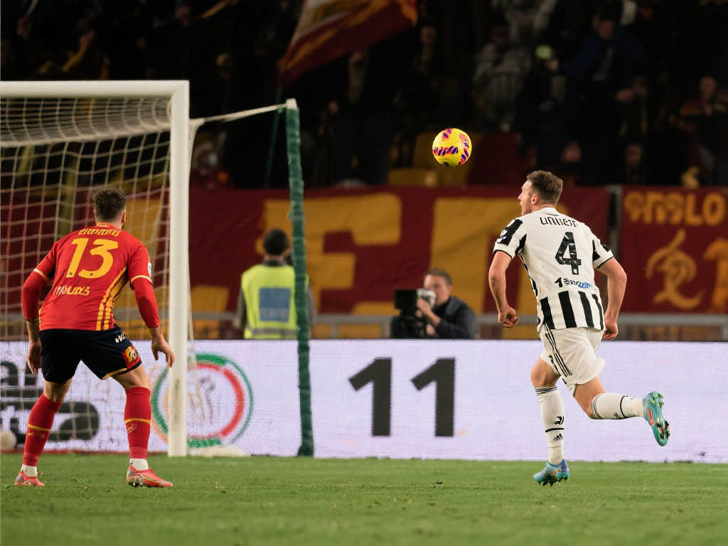 李宗伟晒婚纱照高调表白爱妻：我幸运不因拿奖只因得到了你的心.